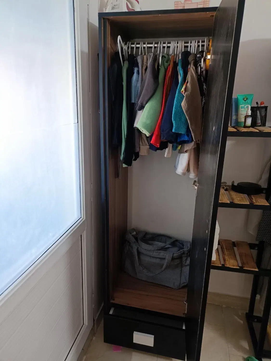 کمد و ویترین کودک نوجوان|بوفه، ویترین، کنسول|گلبهار, شهر جدید گلبهار|دیوار