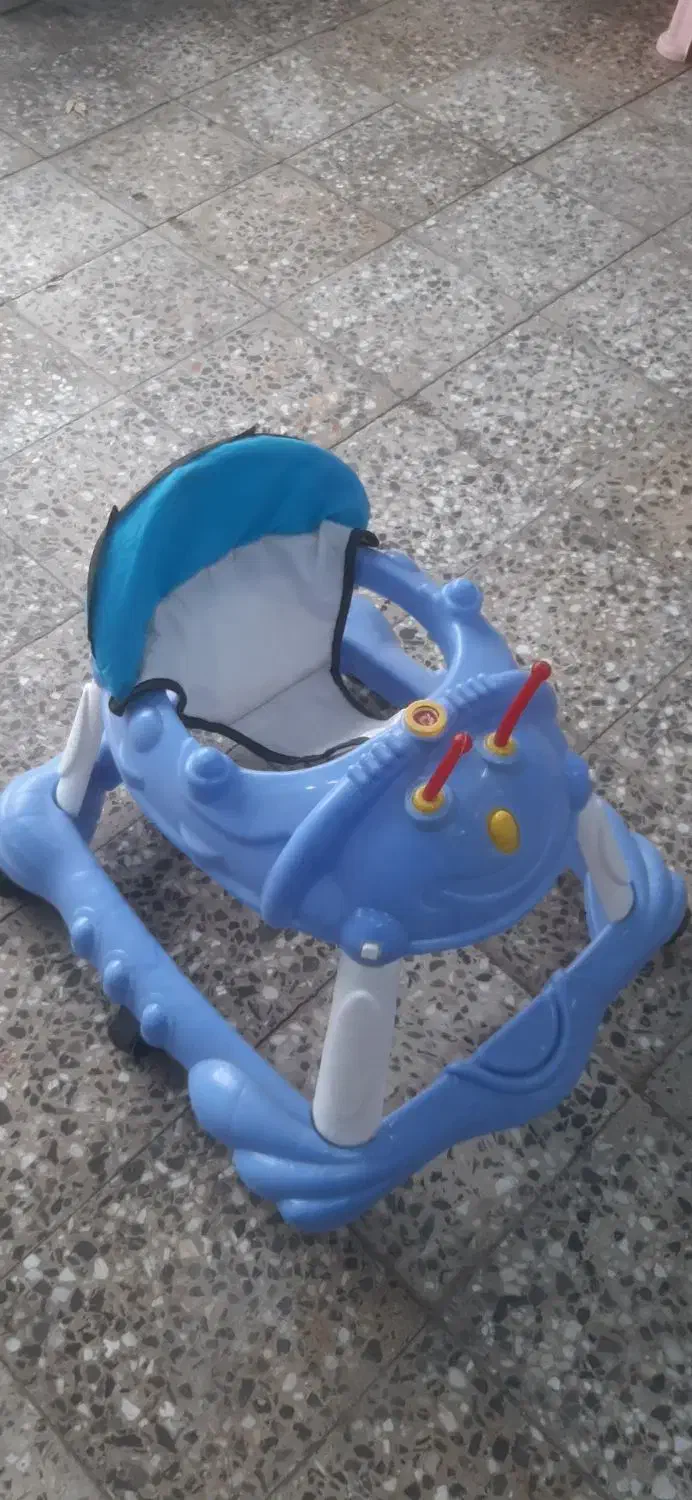 روروئک ۴۰۰ تومن|اسباب و اثاث بچه|شهرکرد, |دیوار