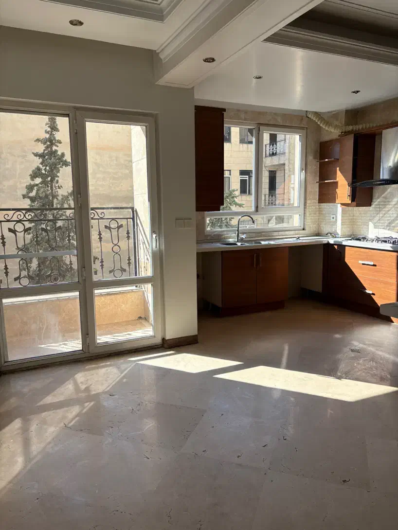 هروی ۱۲۰ متر ساقدوش بنی فاطمه کم واحد طبقه بالا