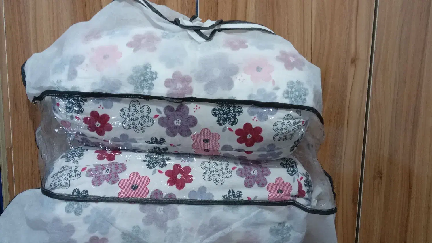 یک جفت بالش کاربردی استفاده دار|رختخواب، بالش، پتو|یاسوج, |دیوار