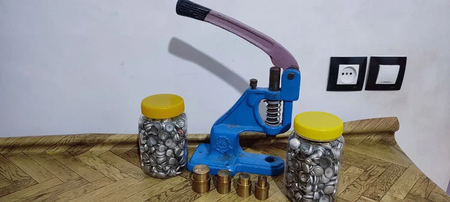 یک عدد دکمه زن دستی|لوازم خیاطی و بافتنی|خرم‌آباد, |دیوار