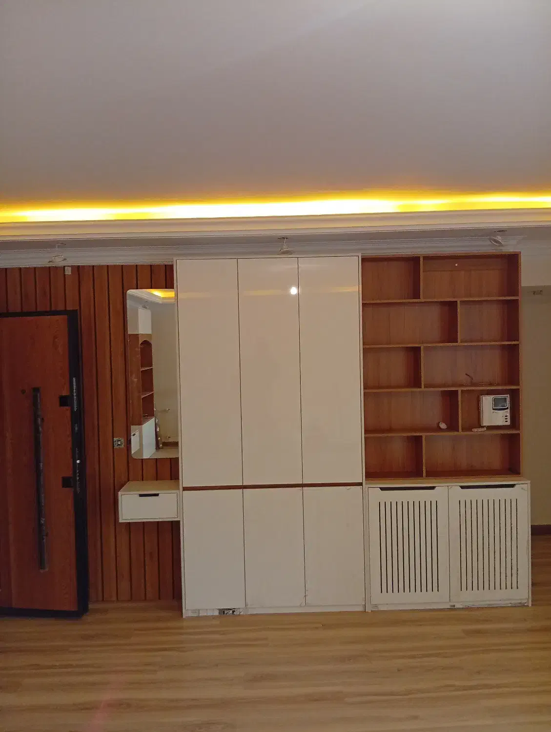 ساخت و تعمیرات نصاب کابینت و کمد دیواری|خدمات پیشه و مهارت|تهران, بریانک|دیوار