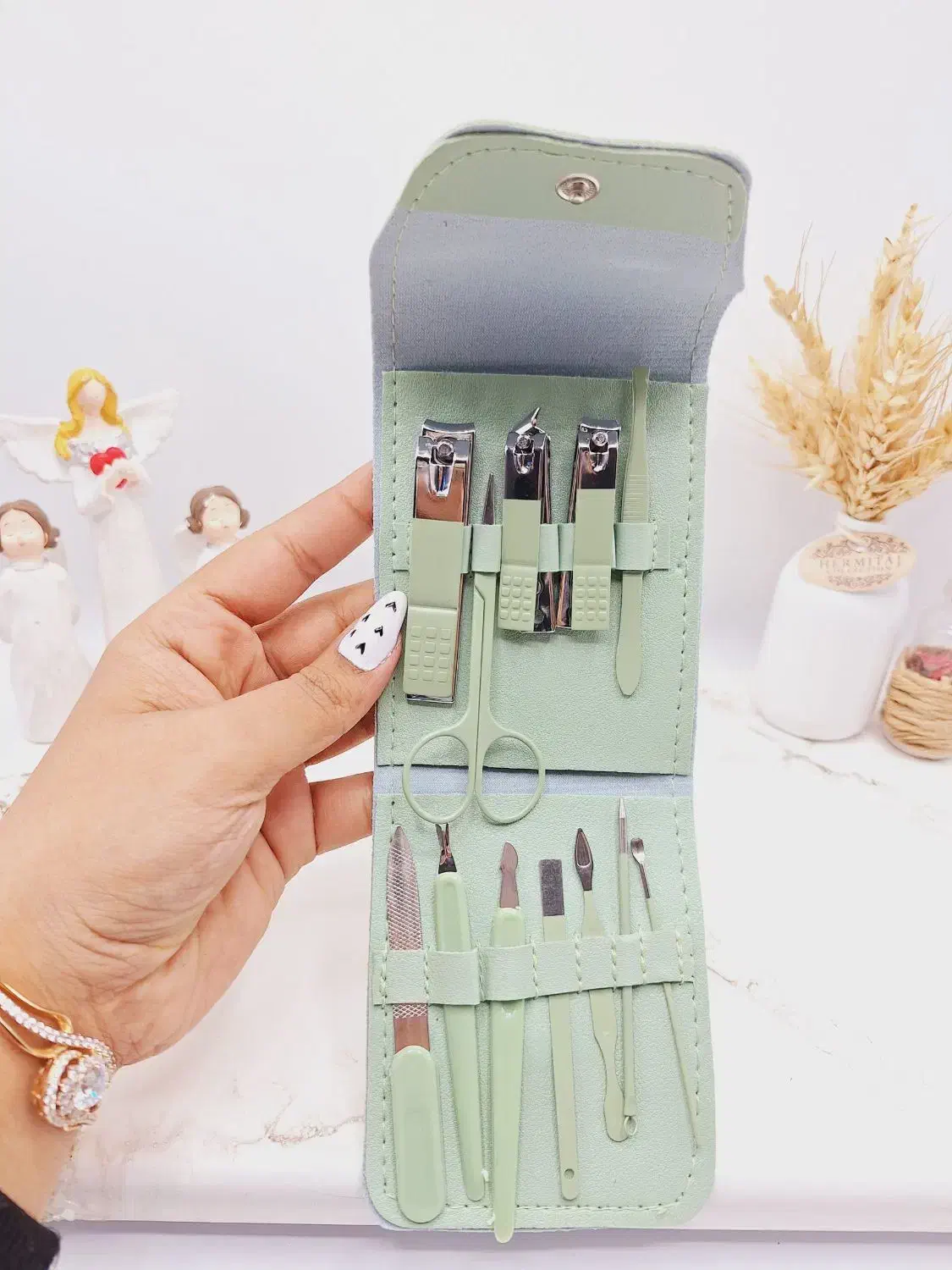 ست مانیکور و پدیکور همراه با کیف چرمی(12تکه)|آرایشگاه و سالنهای زیبایی|میان ولایت, |دیوار