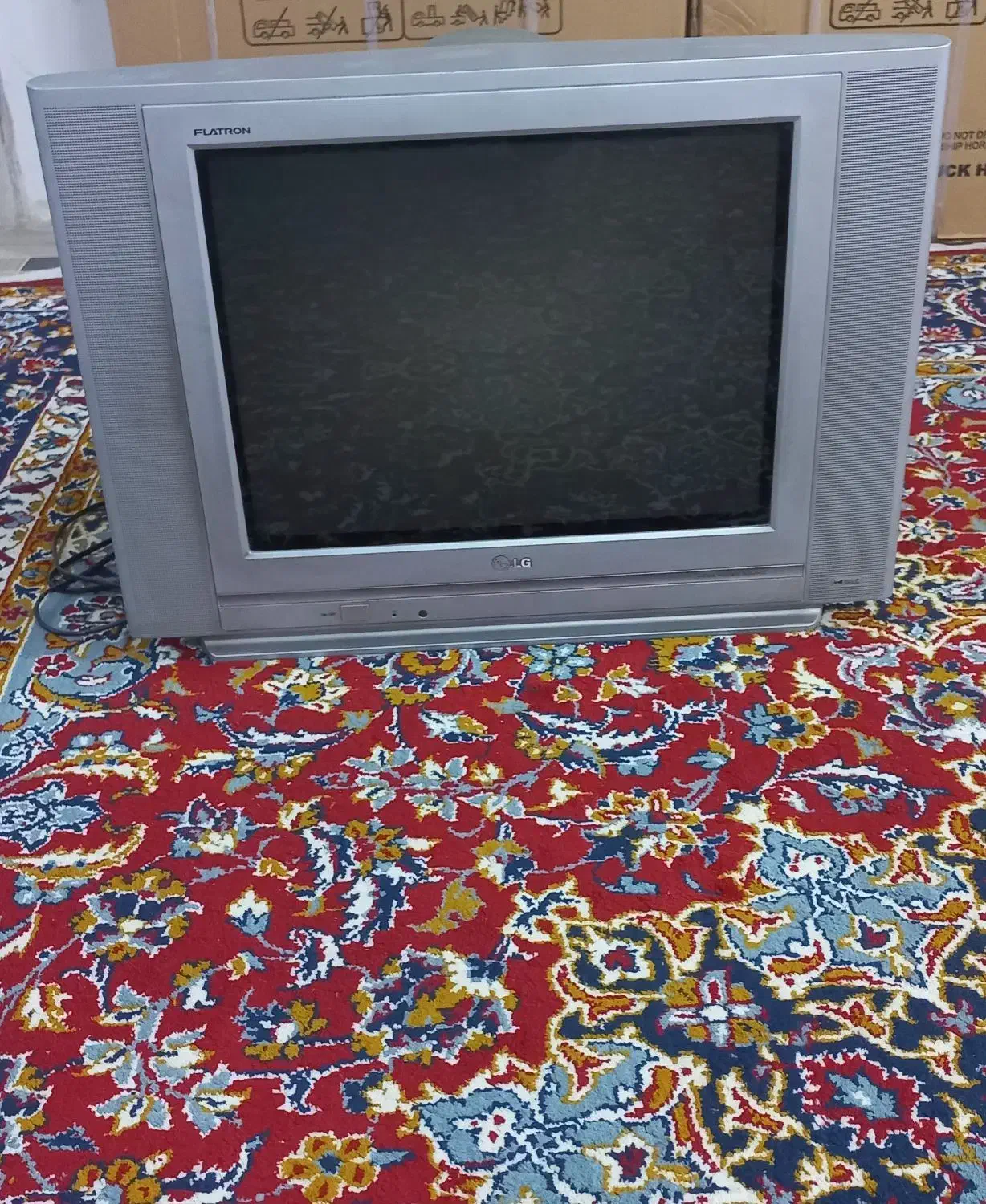 تلویزیون ۲۱ اینچ الجی کره ای|تلویزیون و پروژکتور|اراک, |دیوار