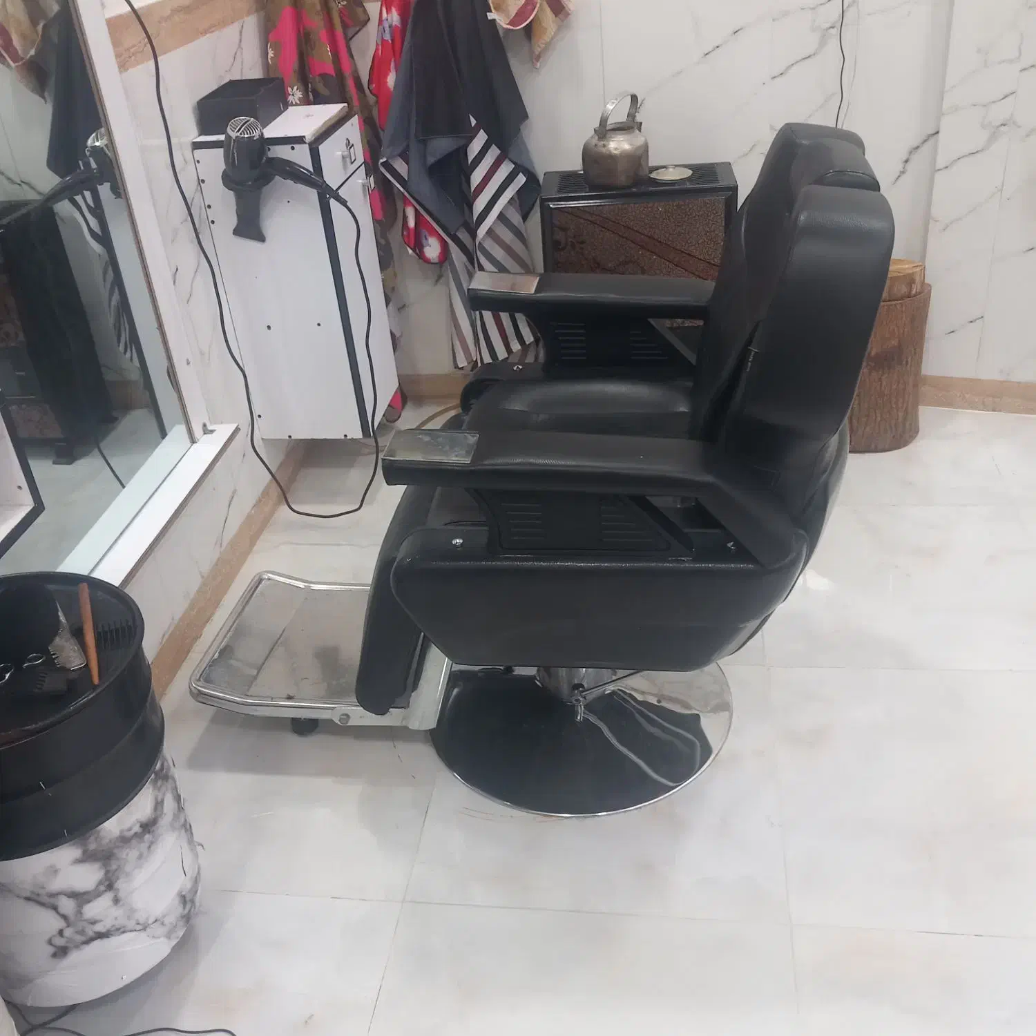 فروش صندلی پدالی جک دار|آرایشگاه و سالن‌های زیبایی|اسالم, |دیوار