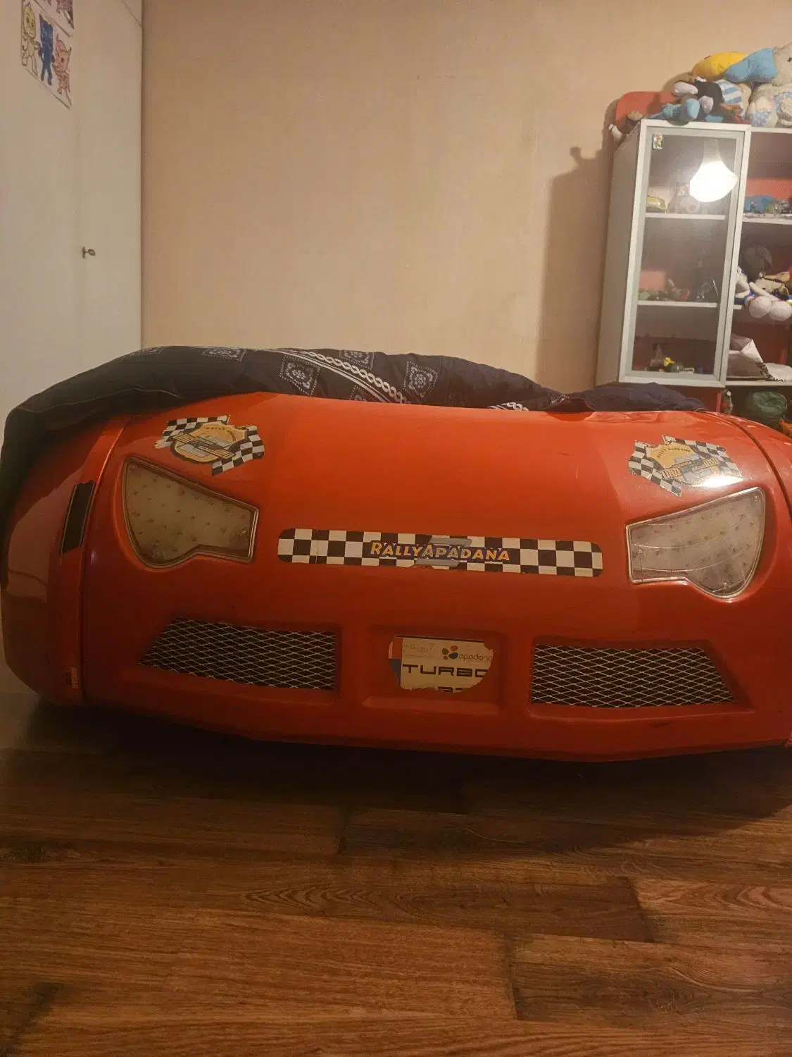 تخت و کمد کودک|تخت و سرویس خواب|تهران, اکباتان|دیوار