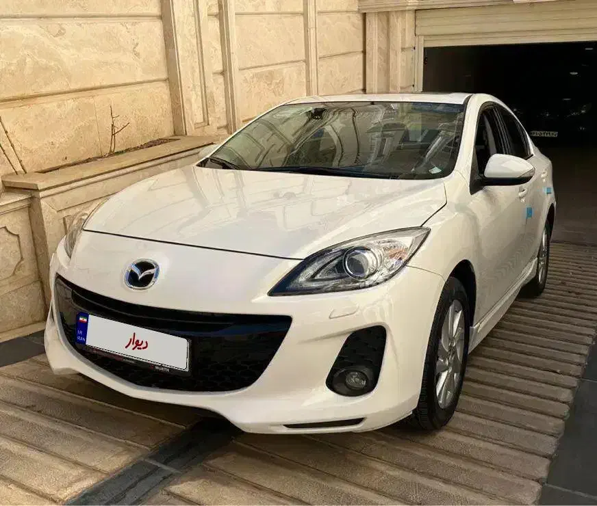 مزدا 3 مدل 1396 سفید|خودرو سواری و وانت|اراک, |دیوار