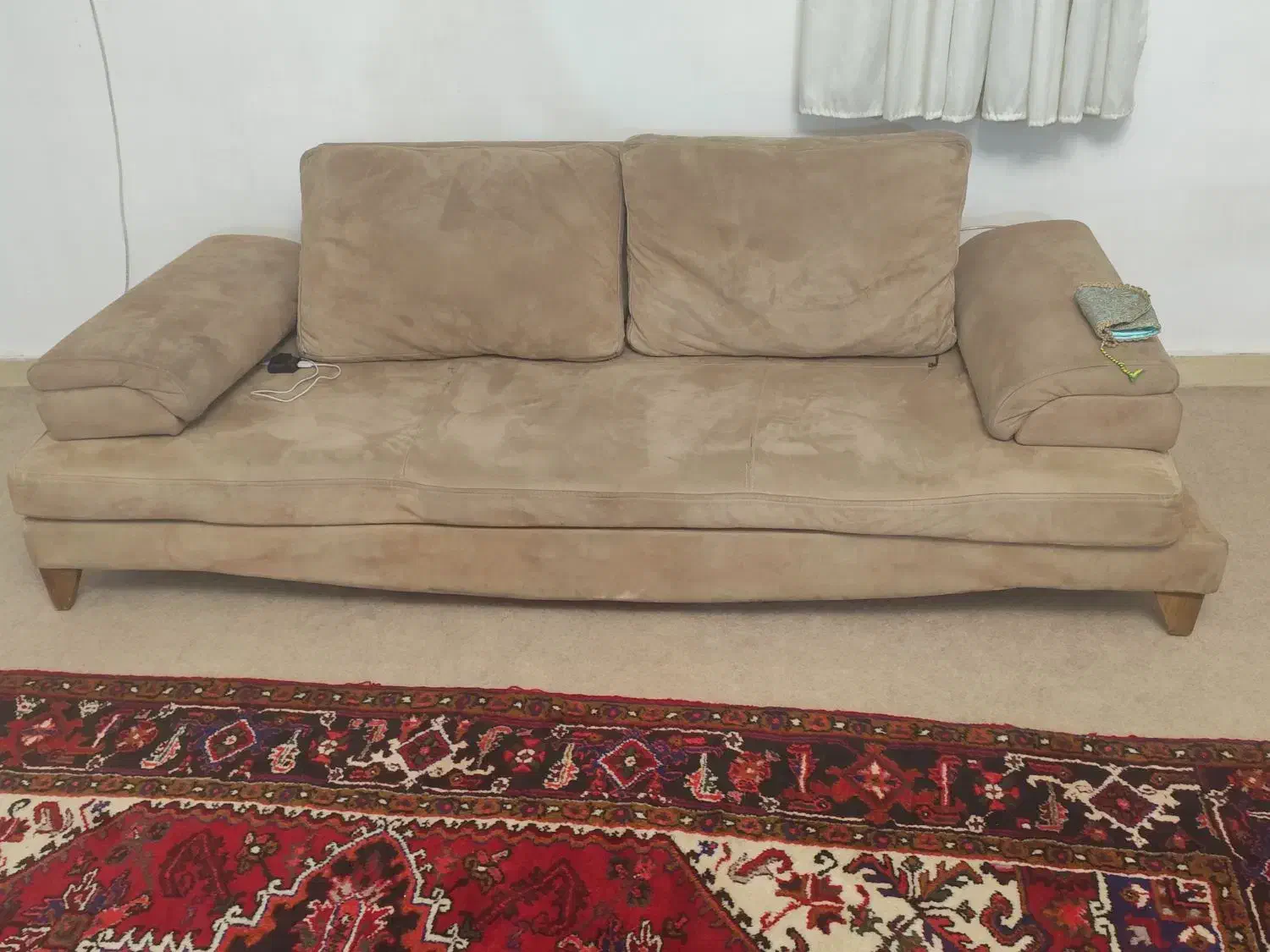 کاناپه|مبلمان خانگی و میز عسلی|باسمنج, |دیوار
