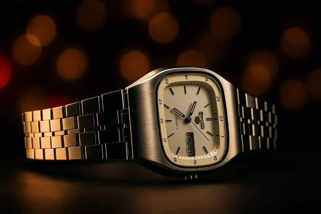 سیکو خلبانی|ساعت|ری, جوانمرد قصاب|دیوار