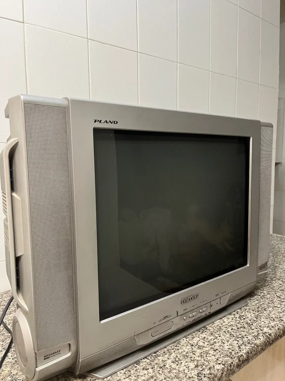 تلویزیون ۲۱ اینچ سامسونگ|تلویزیون و پروژکتور|دزفول, |دیوار