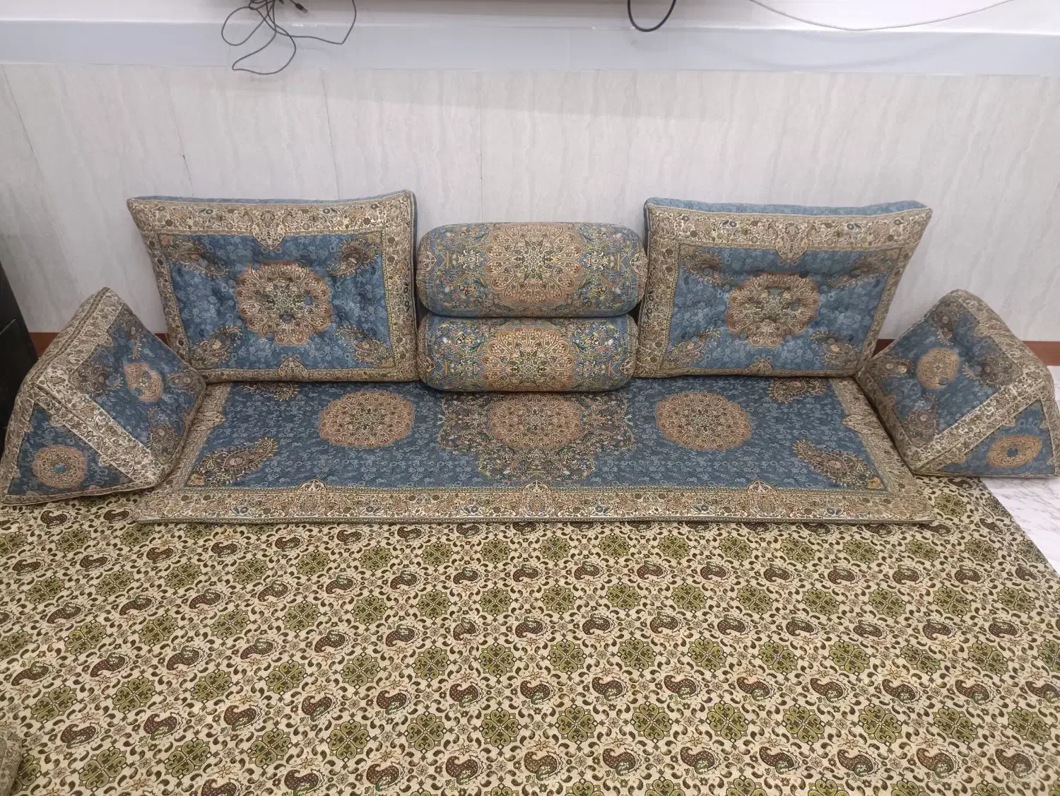 شاه نشین|پشتی|کرمانشاه, |دیوار