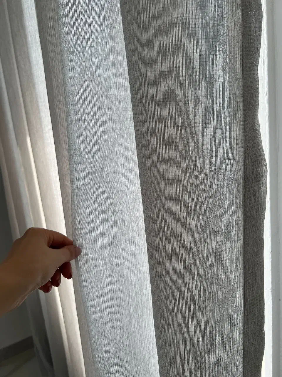 پرده ترک حریر طرحدار به همراه آستر و والان مخمل|پرده، رانر، رومیزی|بندر انزلی, شیلات|دیوار