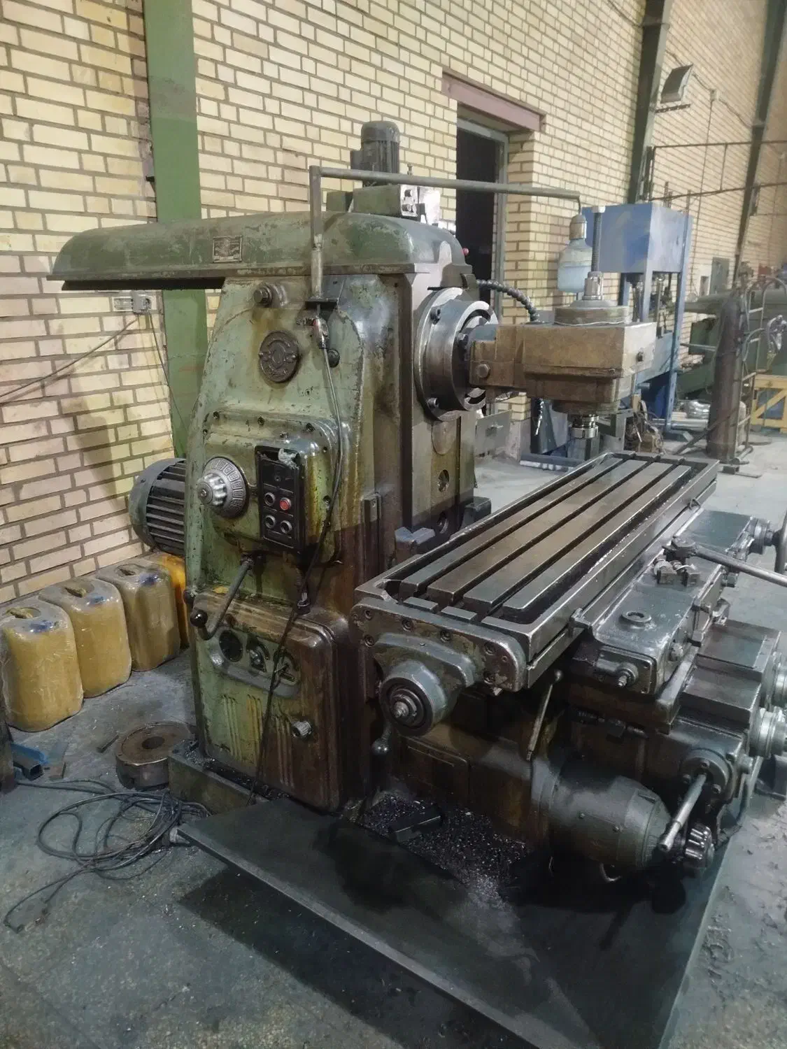 دستگاه فرز روسی 6m82|ماشینآلات صنعتی|کاشان, شهرک صنعتی فتح المبین|دیوار