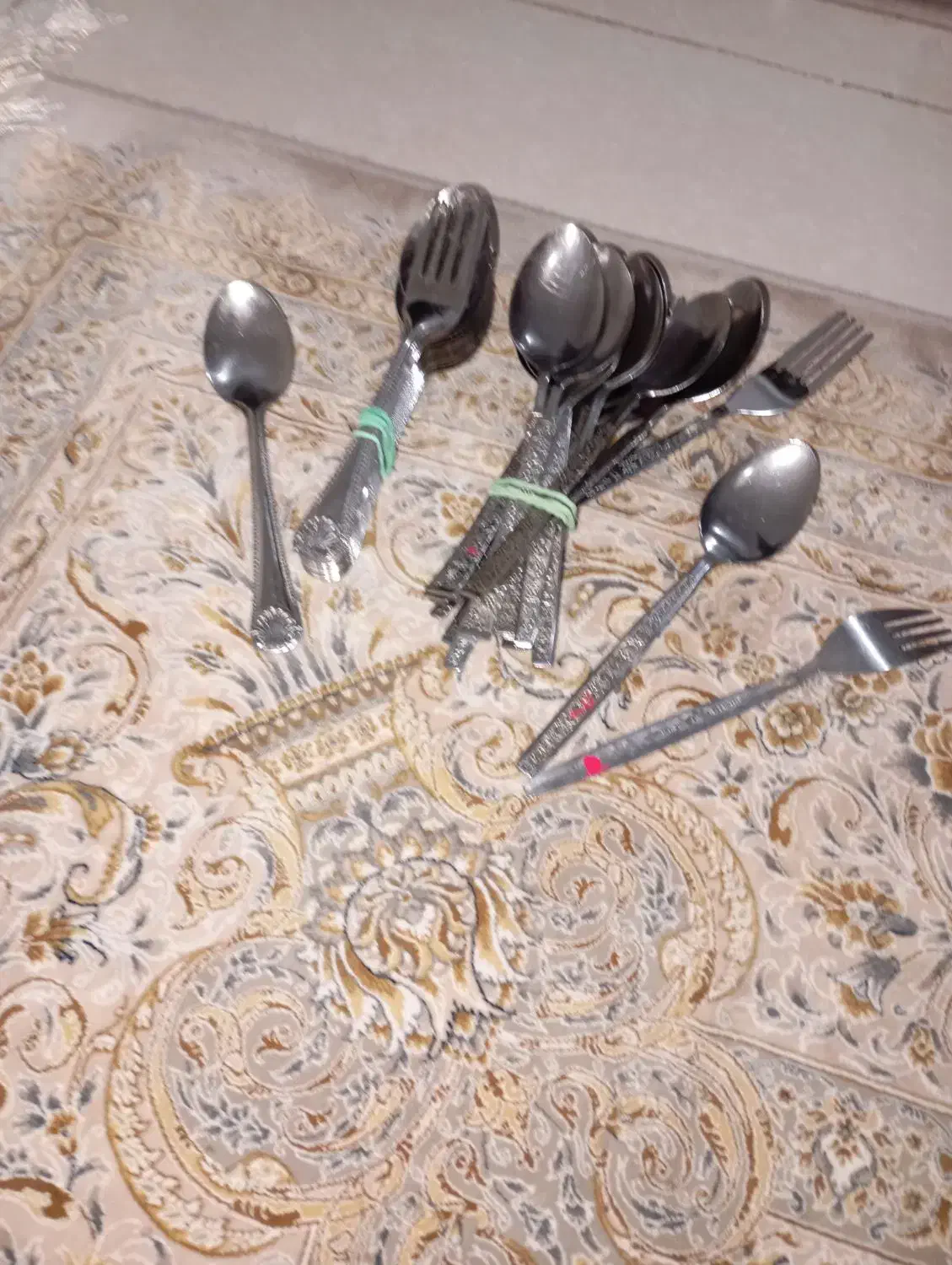 قاشق و چنگال|ظروف سرو و پذیرایی|رباطکریم, رباطکریم|دیوار