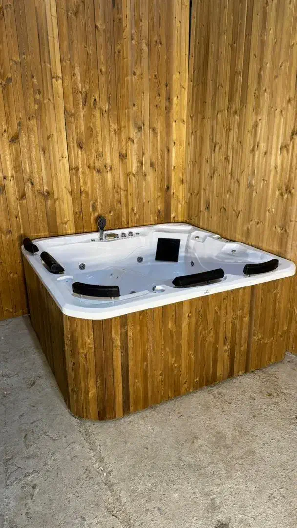 جکوزی اسپای ۵ نفره با ۵۲ عدد جت و سیستم تصفیه|لوازم حمام|تهران, حر|دیوار