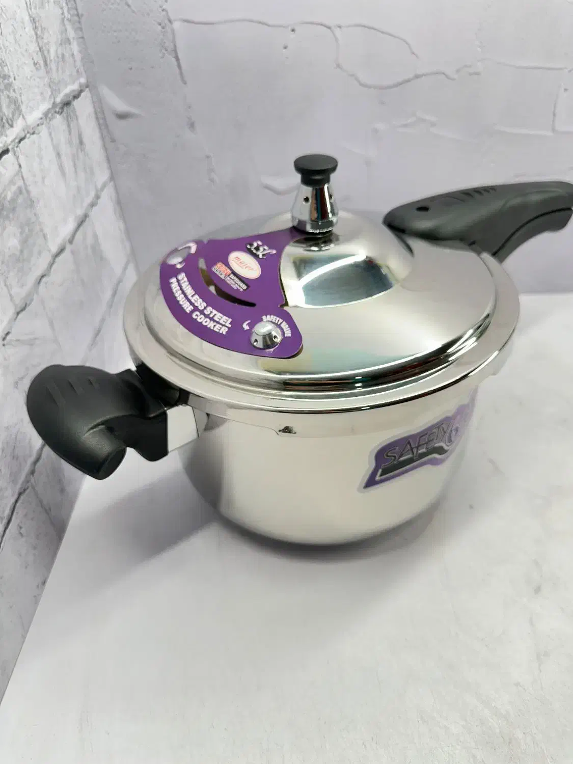 زودپز مایر آلمانی کف چدن/درب پیرکس/جهیزیه|ظروف پختوپز|آباده, |دیوار