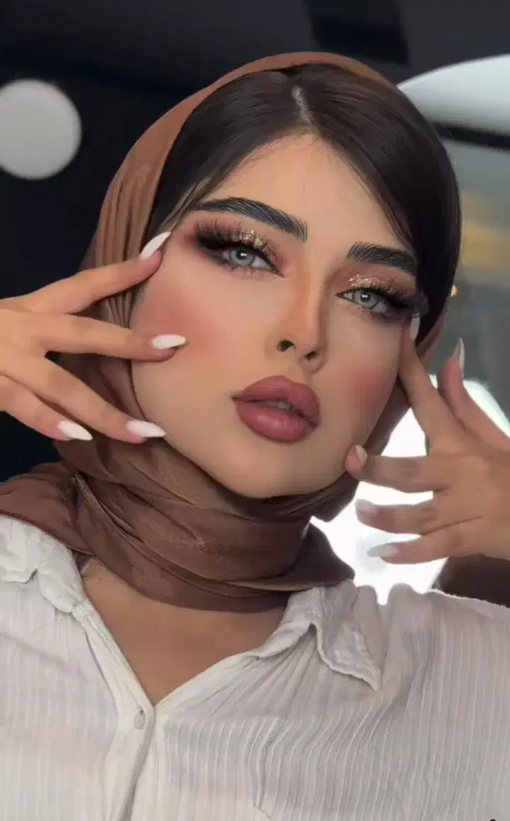 میکاپ گریم حرفه ای|خدمات آرایشگری و زیبایی|کرمانشاه, |دیوار