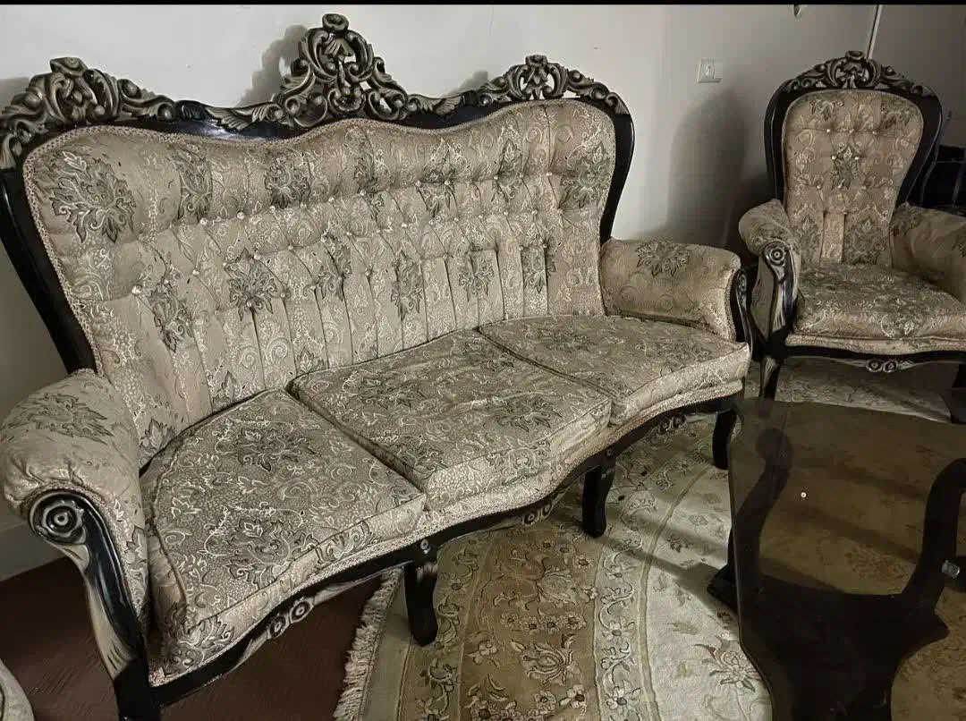 مبل سلطنتی ۸ نفره|مبلمان خانگی و میز عسلی|قم, سراجه (۱۵ خرداد)|دیوار