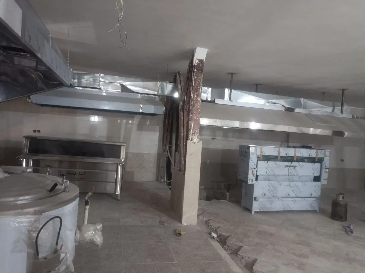 رهن و اجاره جهت کسب آشپزخانه بیرون بر|اجارهٔ مغازه و غرفه|طرقبه, |دیوار