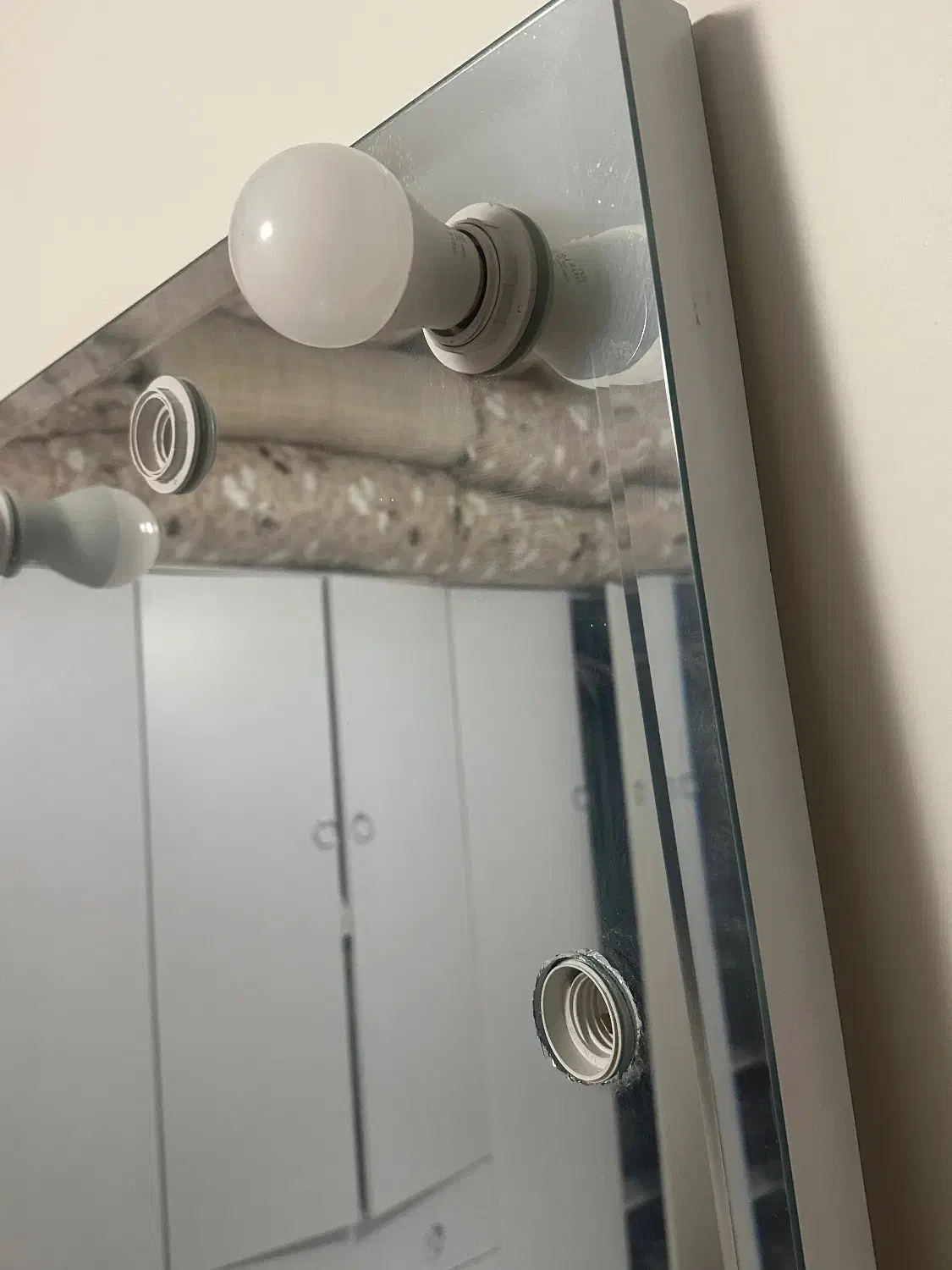 آینه قدی تمام شیشه ۱۶ لامپی|آینه|تهران, تهرانپارس غربی|دیوار