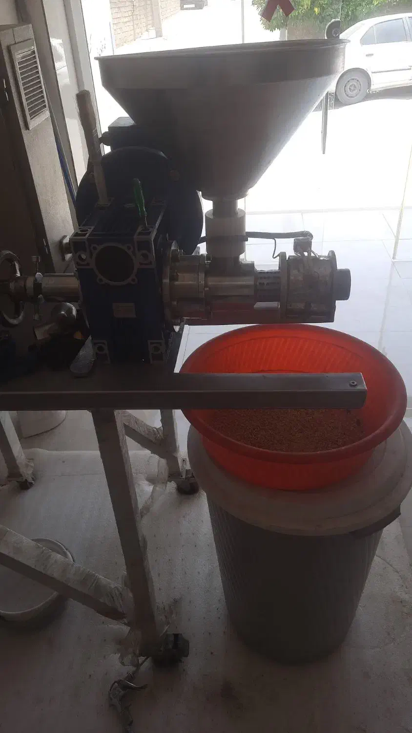 دستگاه روغنگیری کره گیر ارده گیری|ماشینآلات صنعتی|شیراز, بریجستون|دیوار