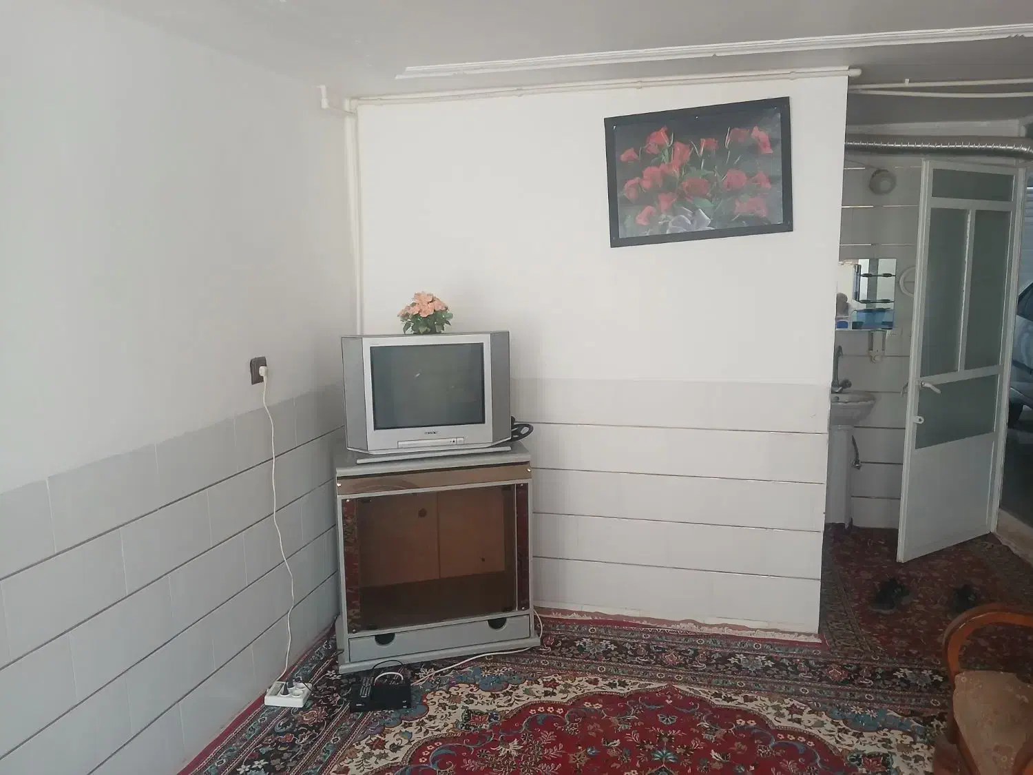 اجاره روزانه سویت مبله همراه با پارکینگ|اجارهٔ کوتاهمدت آپارتمان و سوئیت|اقلید, |دیوار