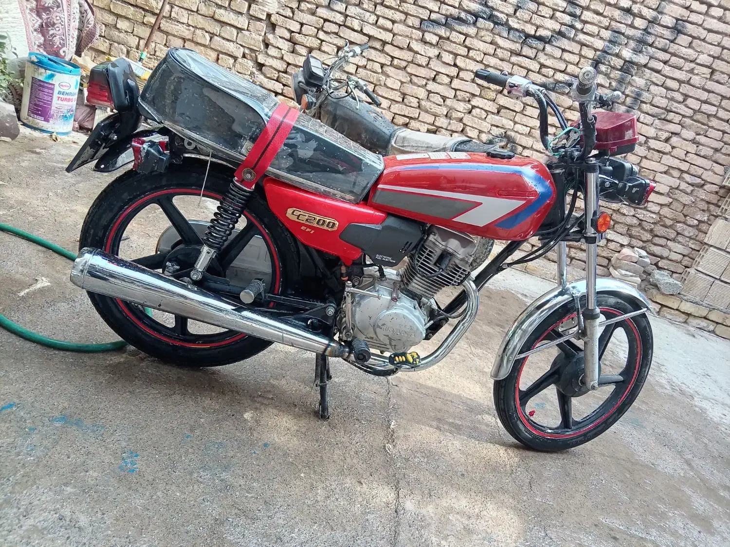 هوندا 125 درحد نو تمیز|موتورسیکلت|نجفآباد, کشاورز|دیوار