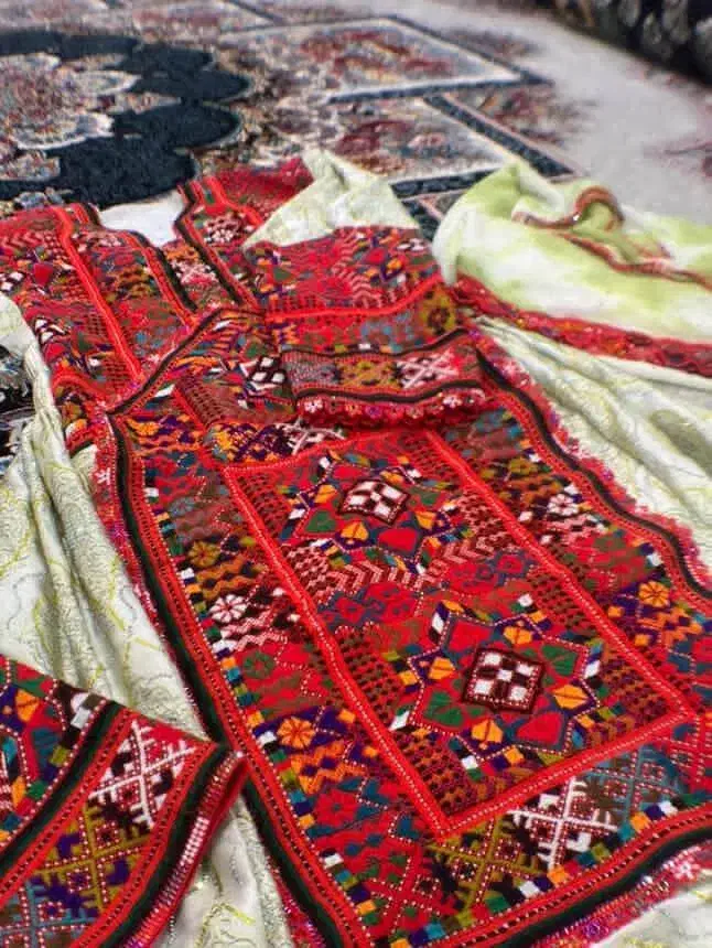 لباس زه آستین کامل دست دوز|لباس|زاهدان, |دیوار