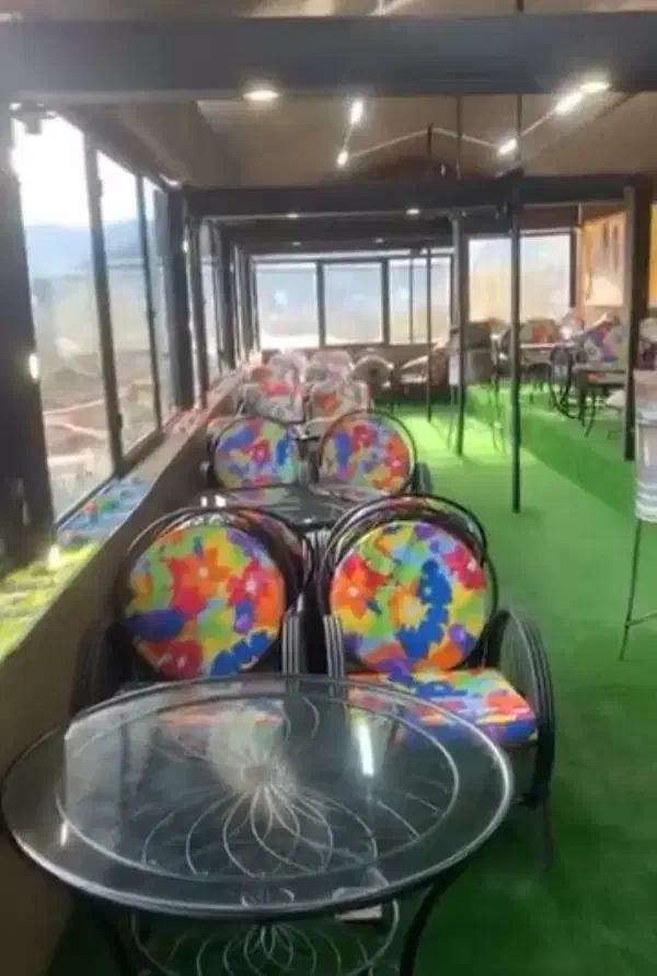 نیرو جوان خانم و آقا در کافه رستوران|استخدام خدمات فروشگاه و رستوران|لاهیجان, لیل|دیوار