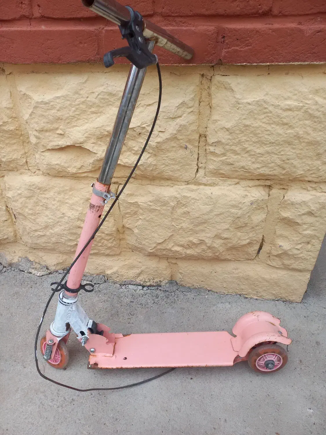 اسکوتر ‌|دوچرخه، اسکیت، اسکوتر|بناب, |دیوار