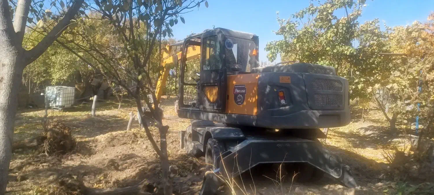 اجاره مینی بیل لاستیکی وبیل بکهو|خدمات حمل و نقل|مبارکه, |دیوار