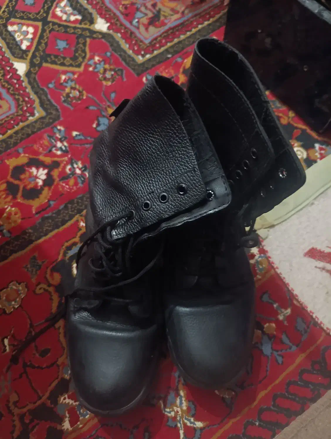 پوتین|کیف، کفش، کمربند|زابل, |دیوار