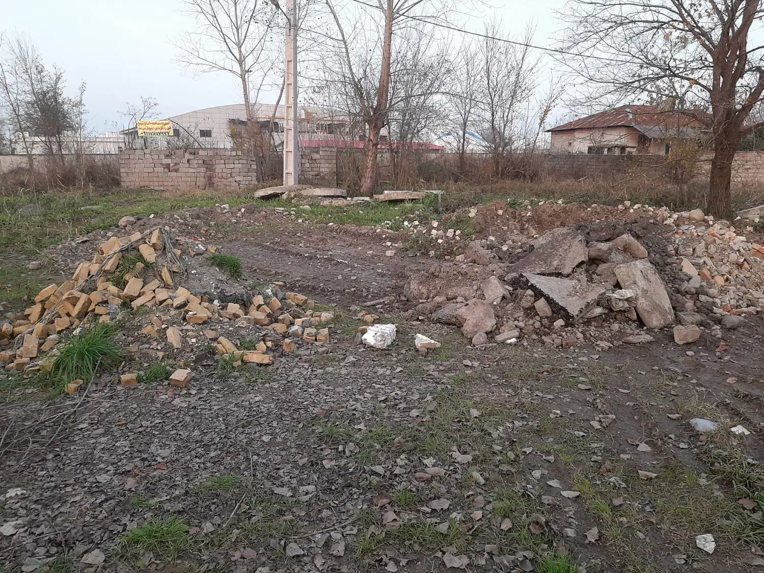 زمین مسکونی ۱۰۰متر ۱۰در۱۰ به فروش میرسد|فروش زمین و ملک کلنگی|رشت, کوی یخ|دیوار