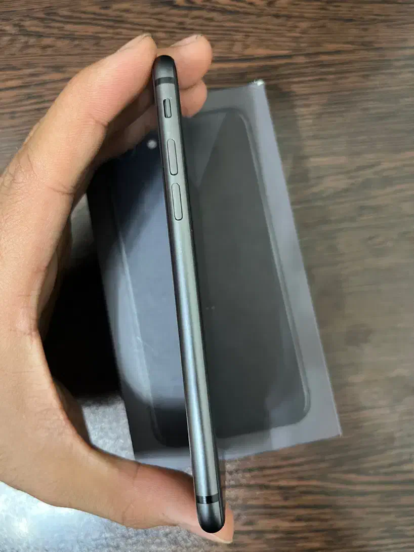 ایفون 8 LLA|موبایل|قم, زنبیل آباد|دیوار