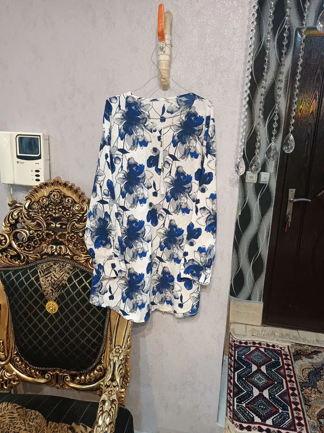 تعدادی مانتو مجلسی و لباس مجلسی|لباس|تهران, شهرک گلها (تهرانسر)|دیوار