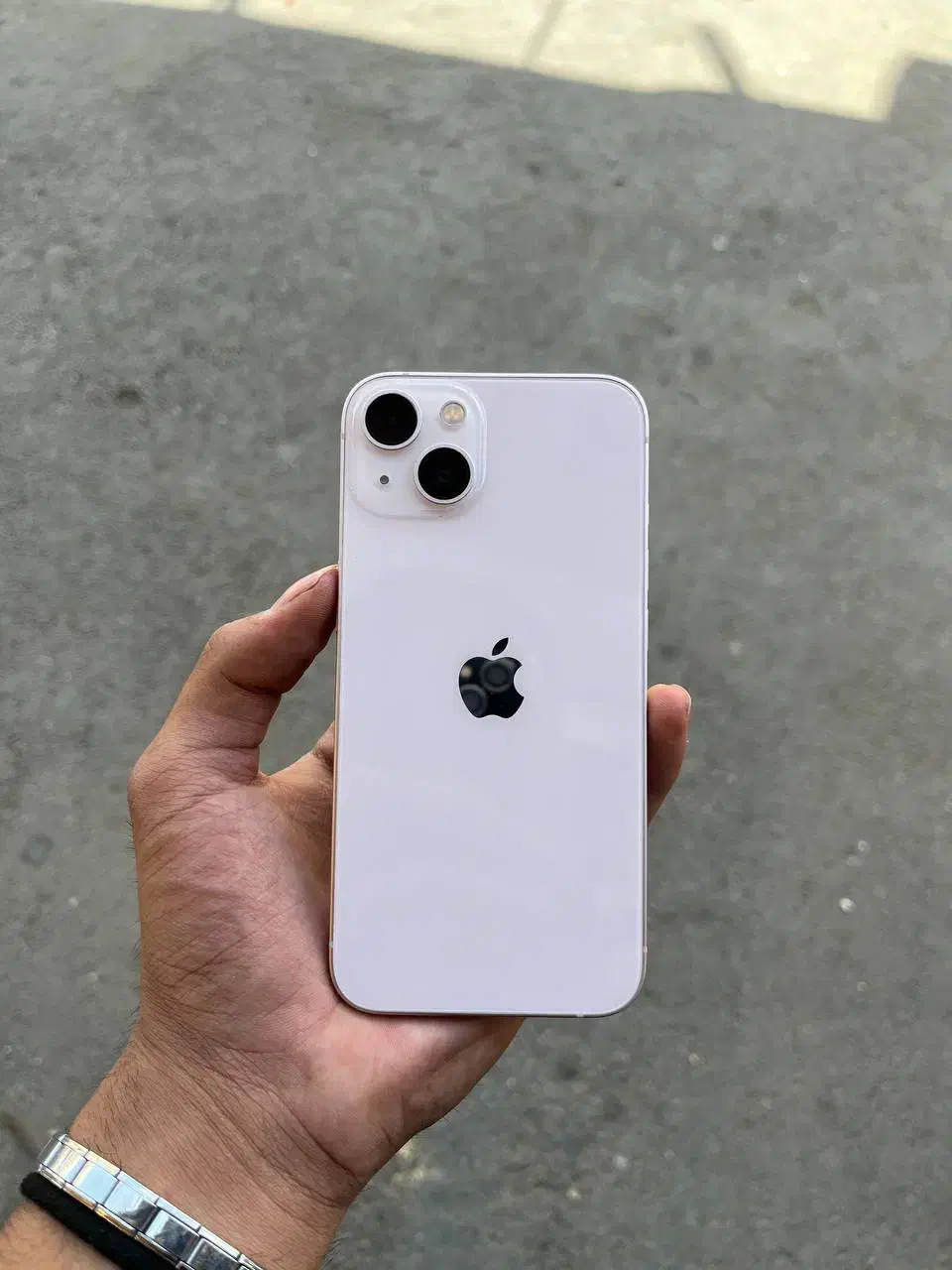 اپل iPhone 13 با حافظهٔ ۱۲۸ گیگابایت|موبایل|مشهد, امام خمینی|دیوار