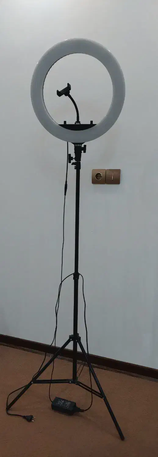 رینگ لایت عکاسی ،کاملا سالم و کم کار کرده|دوربین عکاسی و فیلم‌برداری|قم, پردیسان|دیوار