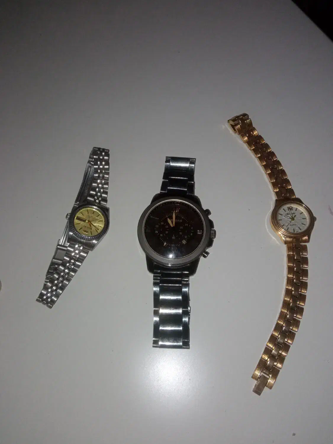 ساعت زنانه و مردانه رنگ ثابت خیلی خوش دست و قشنگ|ساعت|تربتحیدریه, رضاشهر|دیوار