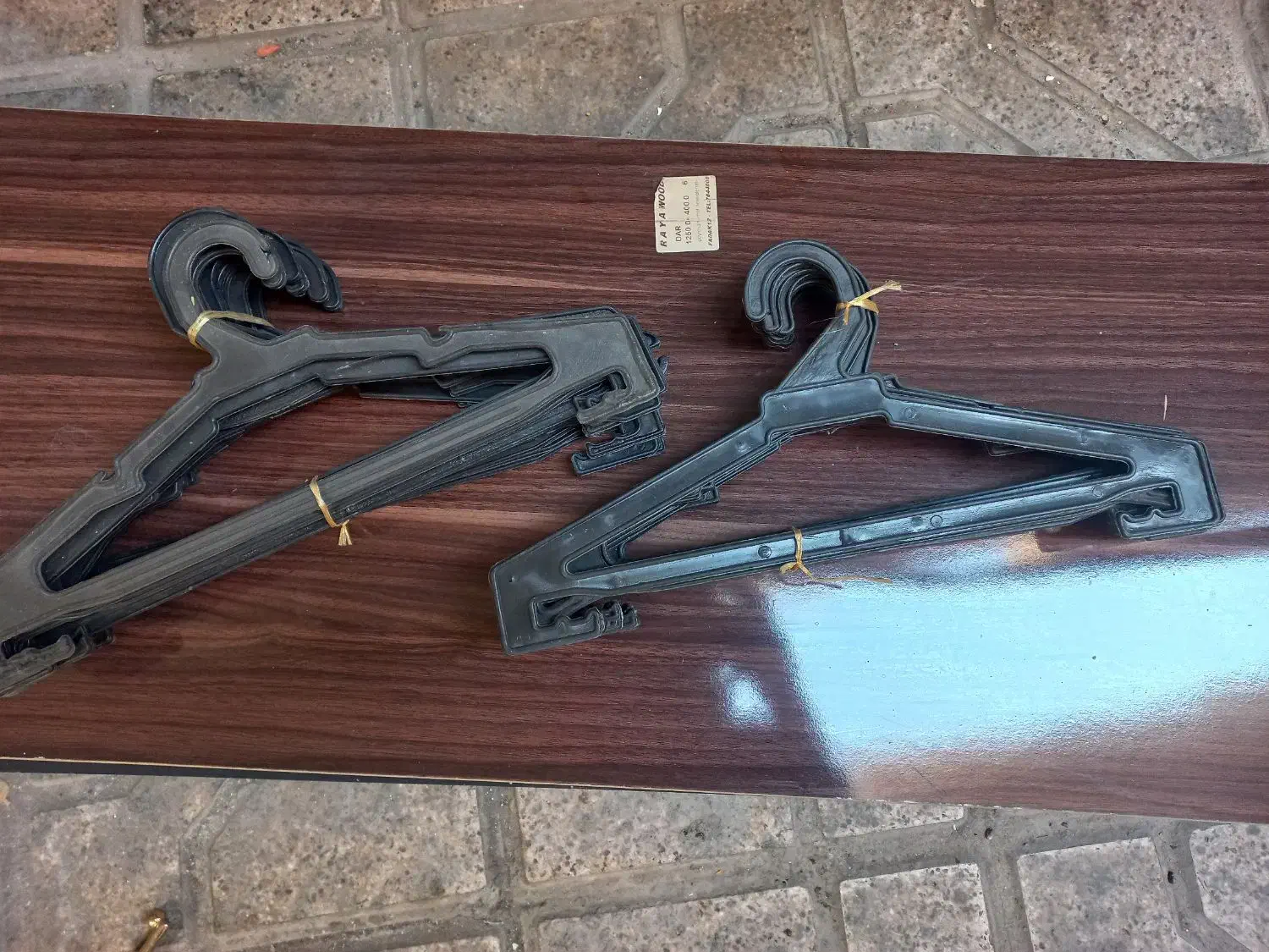 چوب لباسی|بندرخت و رخت‌آویز|مشهد, کارمندان دوم|دیوار