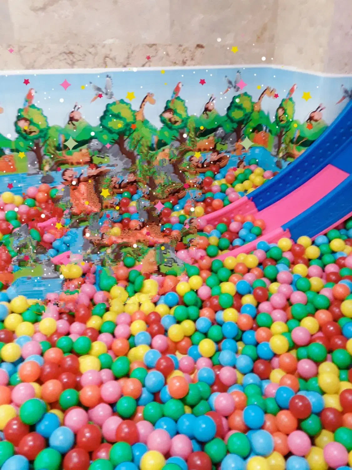 توپ های رنگی|ورزشهای توپی|پرند, فاز ۲|دیوار