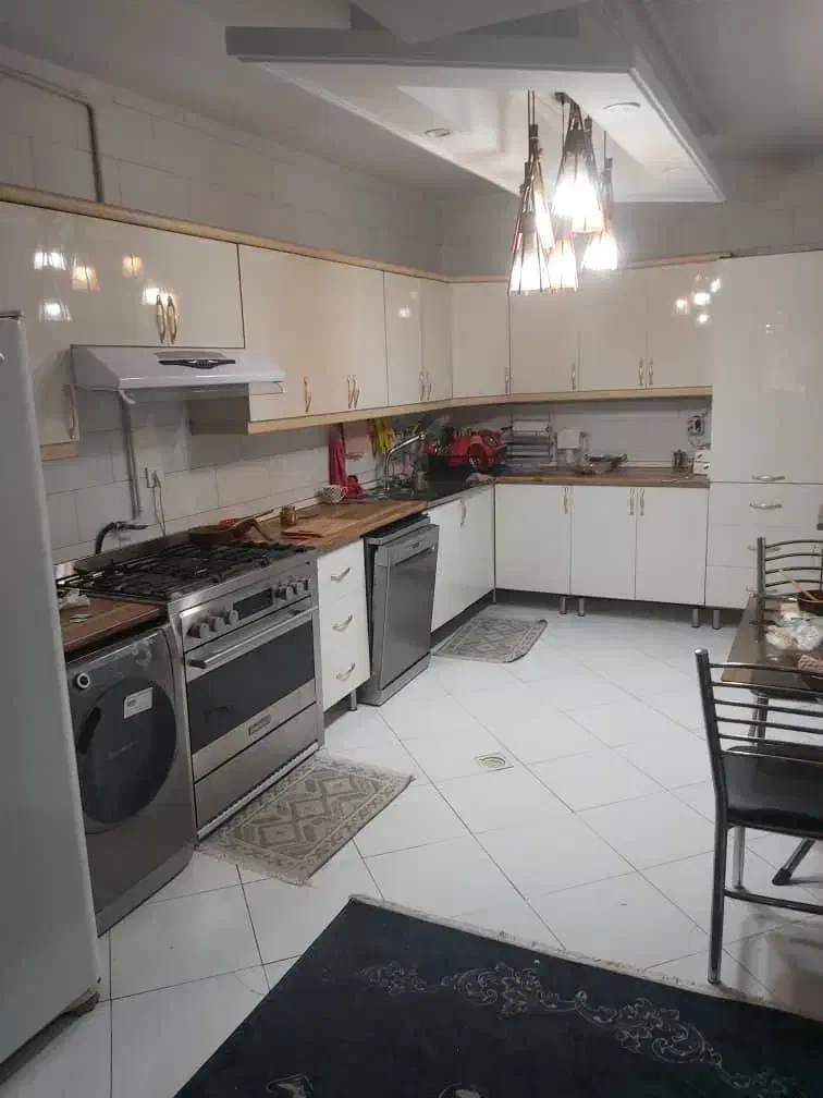 ویلا شهری لاکچری 360 متر فول بازسازی 80 متر حیاط|اجارهٔ آپارتمان|تهران, نیلوفر|دیوار