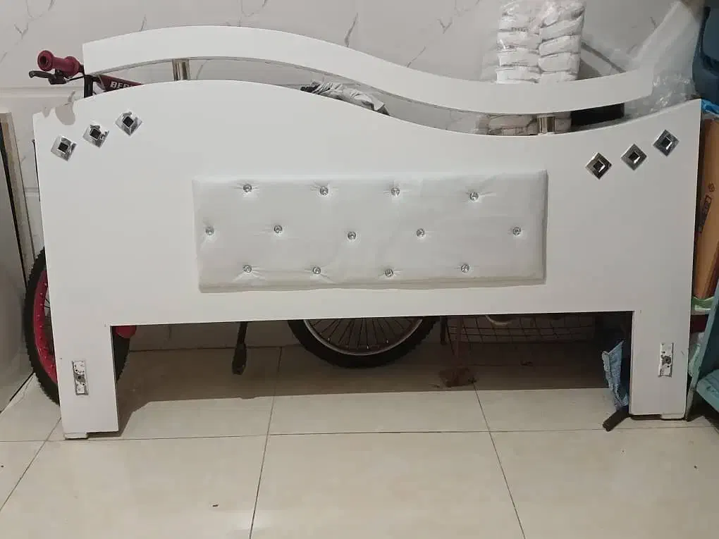 تخت خواب دونفره مدل پرستو|تخت و سرویس خواب|زرقان, |دیوار