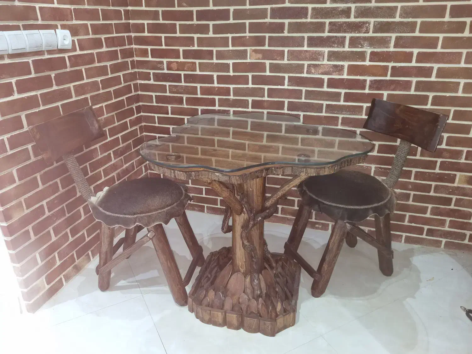 میز و صندلی با چوب گردو|میز و صندلی غذاخوری|ساری, |دیوار