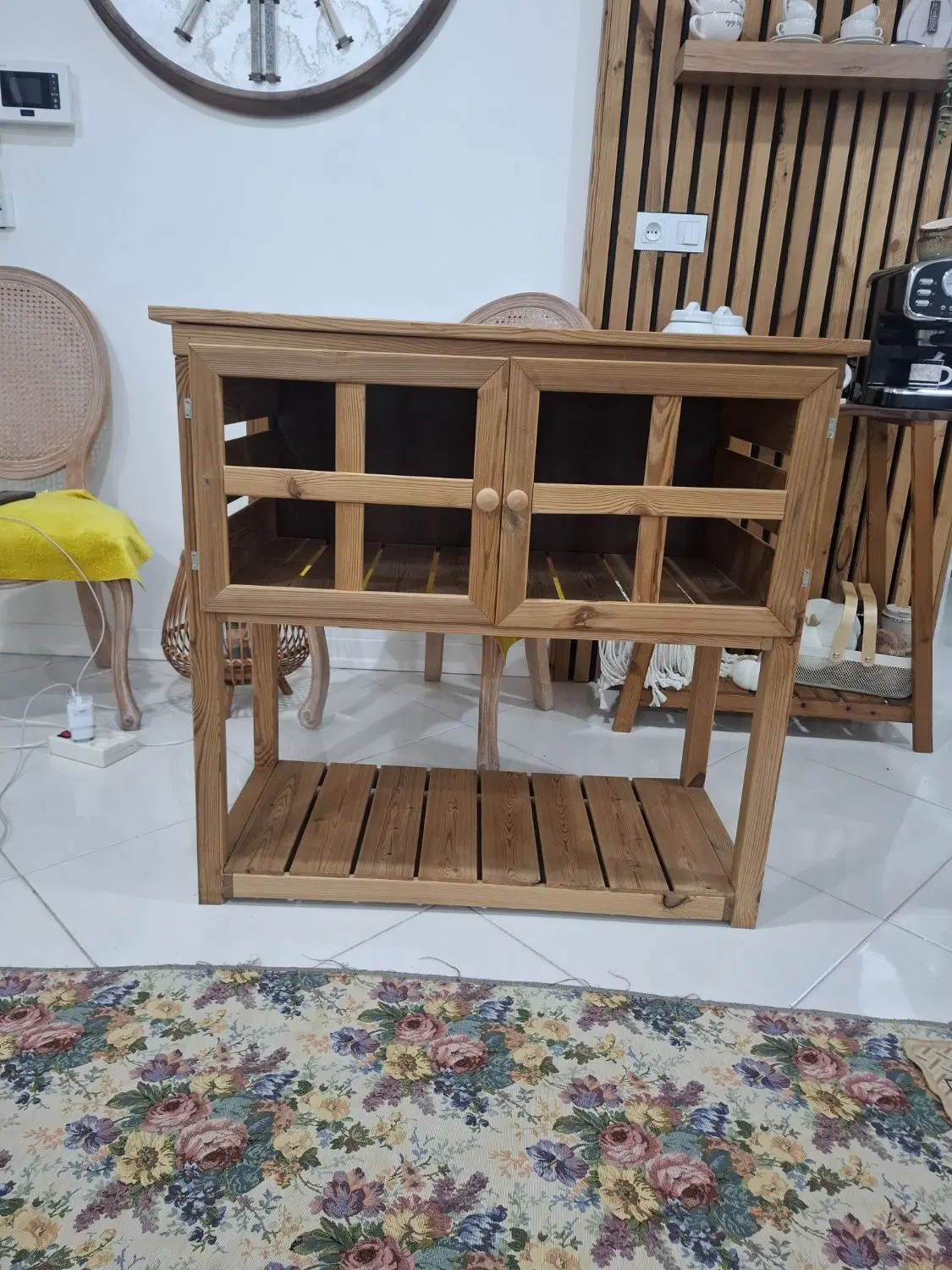 فروش یک عدد میز کافی بار انتیک درحدنو به علت بیجای|صنایع دستی و سایر لوازم تزئینی|تهران, خزانه|دیوار