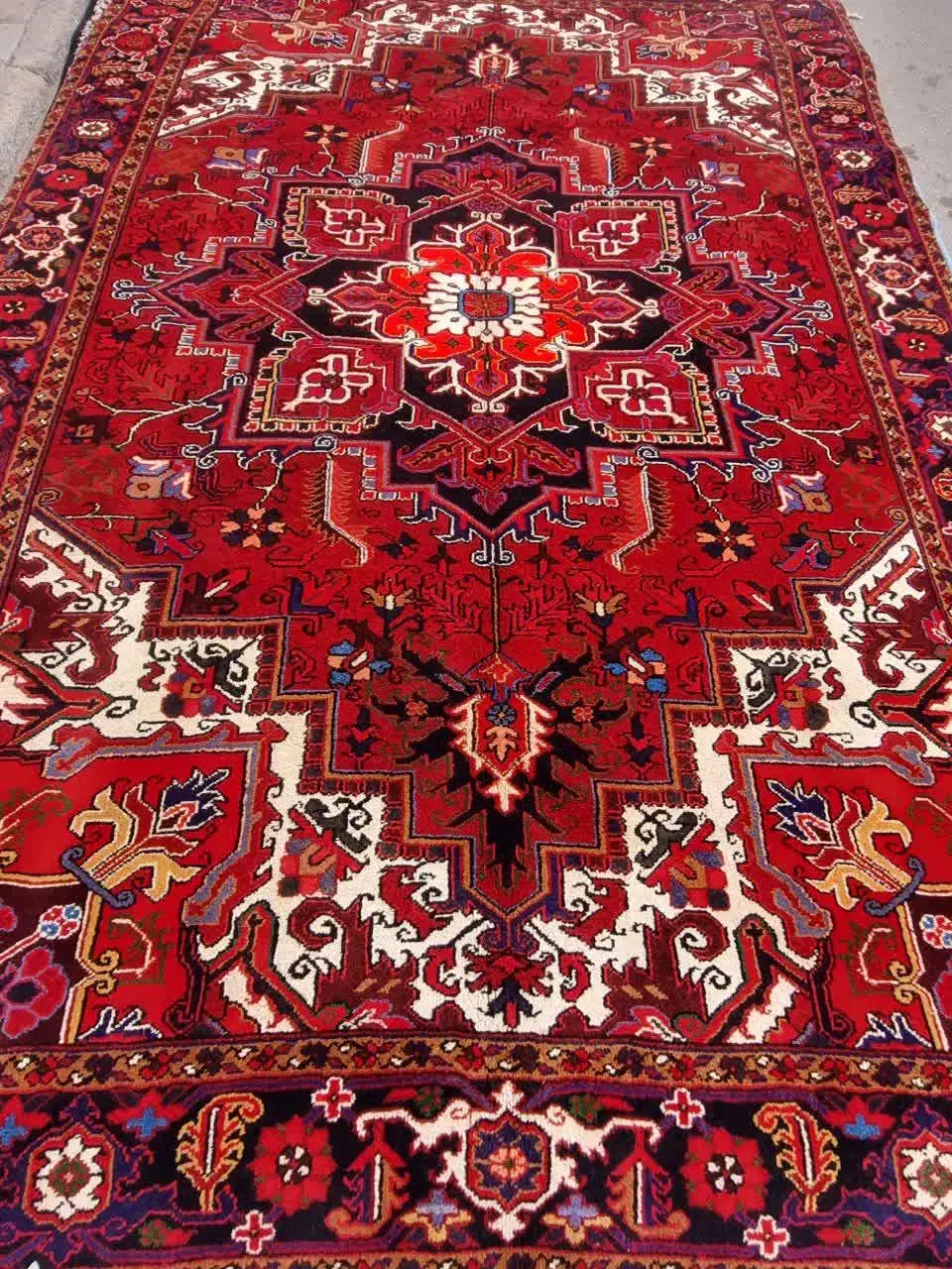 نه تک گل رز بزرگواره|فرش|مراغه, |دیوار