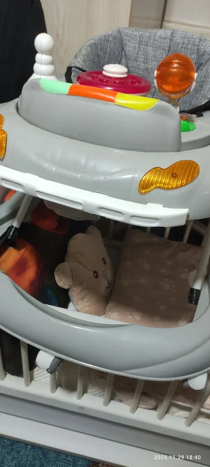 یک عدد تخت بچه  در حد نو|اسباب و اثاث بچه|زاهدان, |دیوار