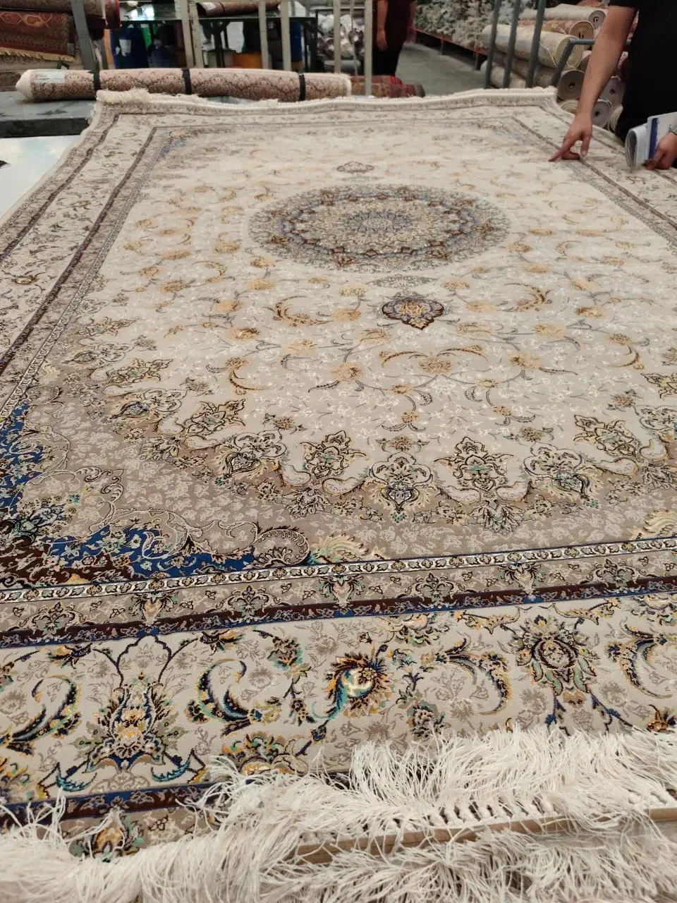 فرش ۷۰۰شانه و۱۲۰۰ شانه|فرش|اندیمشک, |دیوار