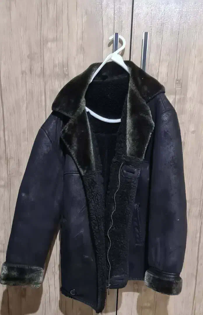 کاپشن چرم و بوفالو|لباس|اصفهان, قلعه طبره|دیوار