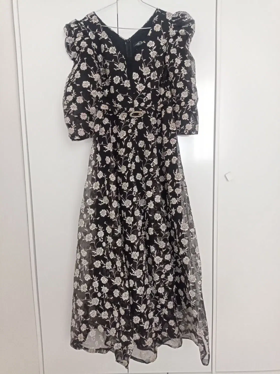 لباس مجلسی|لباس|نقده, |دیوار