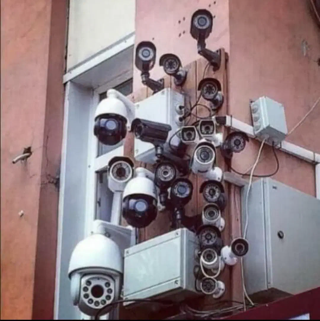 دوربین مداربسته|دوربین مداربسته|صدرا-فارس, فاز ۱|دیوار